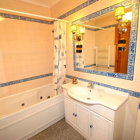 Cereja - 3 Bedroom In Great Complex With Sea Views, 3 Pools And ساو مارتينهو دو بورتو